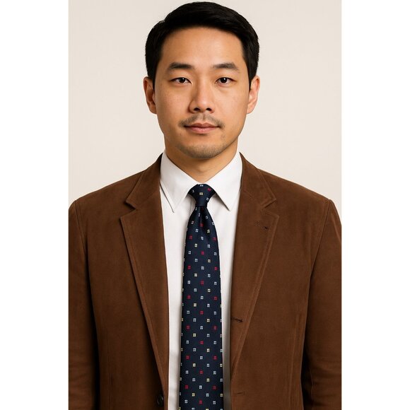 Tommy Hilfiger 100% Silk Tie Navy with Red Yellow Blue Geometric Pattern Made in - Picture 5 of 5